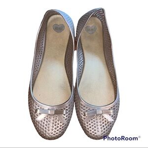 Dreamed by Melissa Gold Perforated Jelly Ballet Flats with Bow size 8